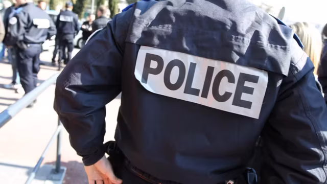 Une femme retrouvée morte dans sa baignoire à Paris, son compagnon activement recherché