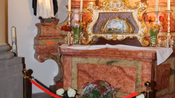 Vol spectaculaire en République tchèque : un crâne de saint médiéval dérobé dans une église