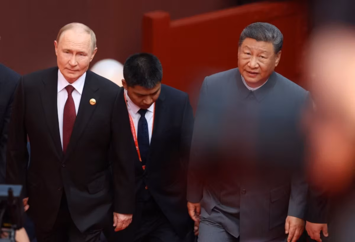 Xi Jinping receives Vladimir Putin in Beijing to present a united front in the face of global tensions