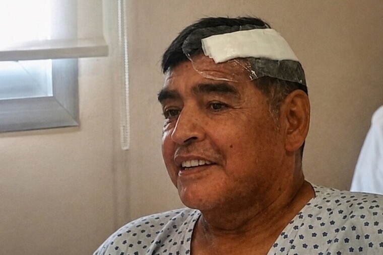 Maradona pourrait avoir agonisé pendant 12 heures, estime un médecin légiste lors du procès