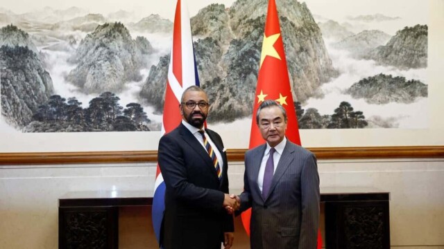 Deux Britannico-Chinois condamnés pour espionnage au profit de Pékin