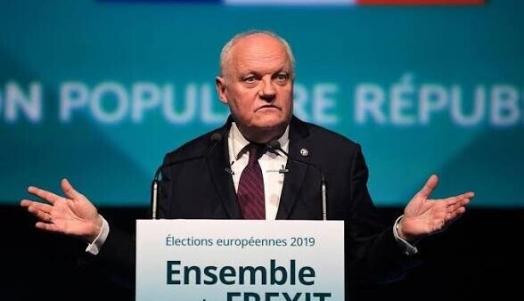 François Asselineau renvoyé en correctionnelle pour harcèlement et agression sexuels