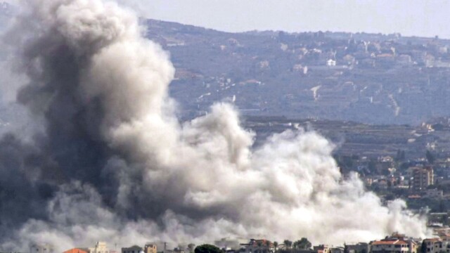 Frappes israéliennes au Liban : au moins 12 morts malgré le cessez-le-feu