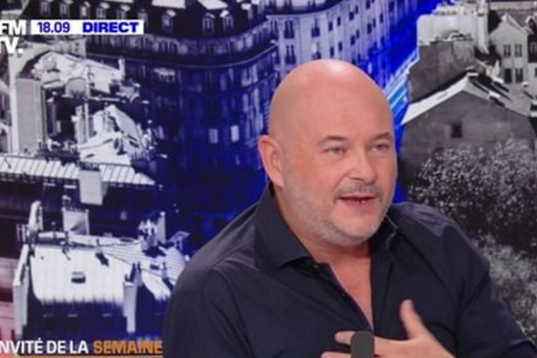 Tentative de chantage contre Cauet : la prévenue reconnaît lui avoir réclamé 30.000 euros