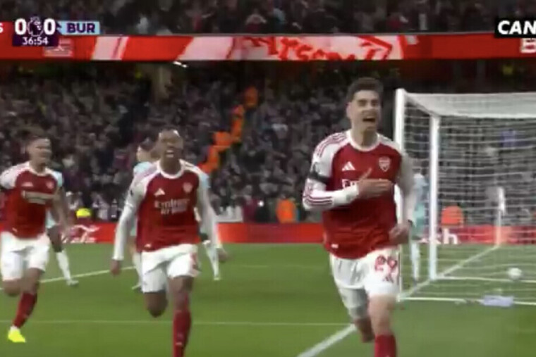 — Arsenal champion d’Angleterre : les Gunners sacrés 22 ans après leur dernier titre