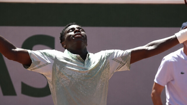 — Roland-Garros : à 17 ans, Moïse Kouamé fait tomber Marin Cilic et signe un énorme exploit — Roland-Garros : à 17 ans, Moïse Kouamé fait tomber Marin Cilic et signe un énorme exploit