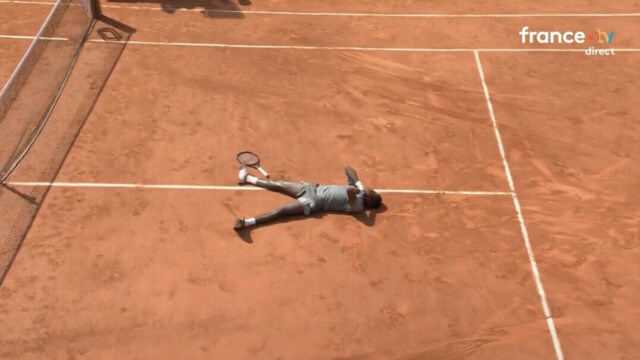 — Roland-Garros : exploit du jeune Moïse Kouamé qui se qualifie pour le 3e tour — Roland-Garros : exploit du jeune Moïse Kouamé qui se qualifie pour le 3e tour