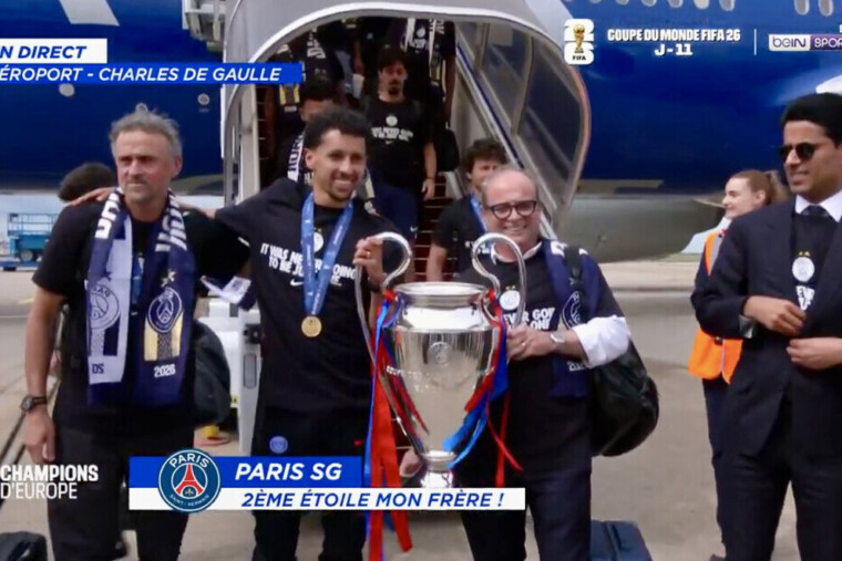 — Le PSG de retour en France avec la Ligue des champions : les joueurs ont atterri à Roissy, près de 100.000 supporters attendus au Champ-de-Mars
