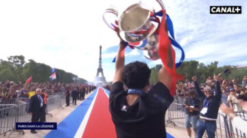 — Le PSG lance sa parade au Champ-de-Mars avec la Ligue des champions