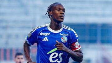 Estrasburgo: Emegha fue abucheado por sus propios seguidores tras su eliminación.