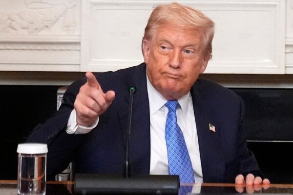 Trump affirme avoir stoppé une attaque contre l’Iran et évoque une “très bonne chance” d’accord nucléaire