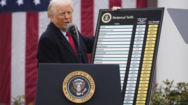 Un tribunal américain invalide les droits de douane temporaires de 10% de Trump