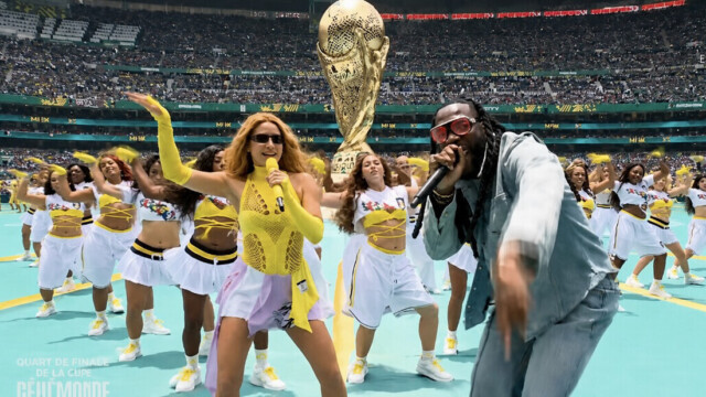 — Mondial – Après les pauses fraîcheur de la honte, la FIFA veut une finale avec une mi-temps de 30 minutes Mondial - Après les pauses fraîcheur de la honte, la FIFA veut une finale avec une mi-temps de 30 minutes