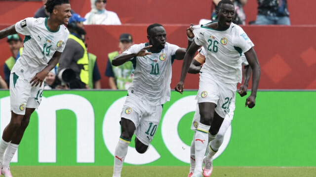 Mondial - Le Sénégal écrase l’Irak et reste en vie dans la course aux 16es