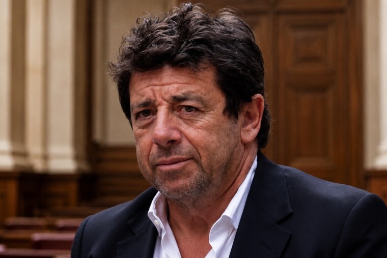 Patrick Bruel visé par deux nouvelles plaintes: le dossier judiciaire s’alourdit encore