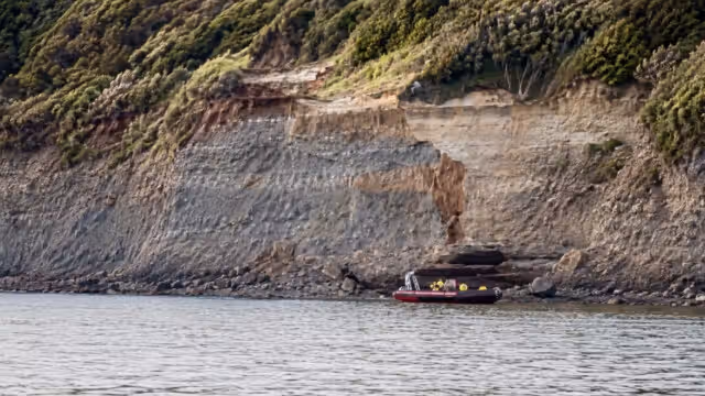 Une falaise s’effondre à Biarritz : une plongeuse tuée, un homme porté disparu Une falaise s’effondre à Biarritz : une plongeuse tuée, un homme porté disparu