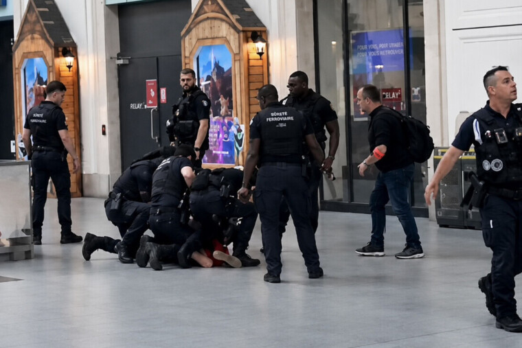 Un homme armé d’un couteau à la gare Saint-Lazare : une interpellation sous tension à Paris