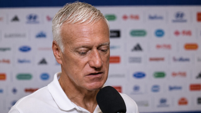 “J’étais anéanti” : Didier Deschamps raconte son retour auprès des Bleus après la mort de sa mère