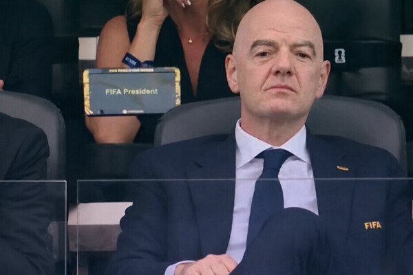 «La FIFA ne gagne absolument rien» : Infantino défend les pauses fraîcheur du Mondial