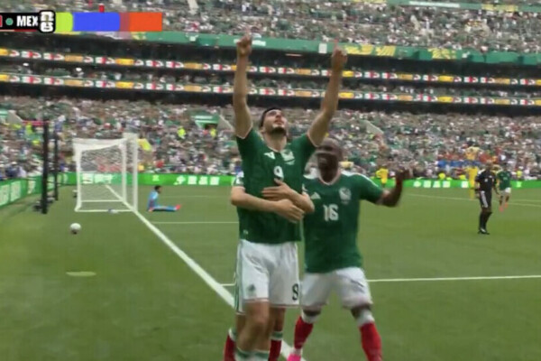 — Coupe du monde : le Mexique bat l’Afrique du Sud 2-0 dans un match à trois cartons rouges