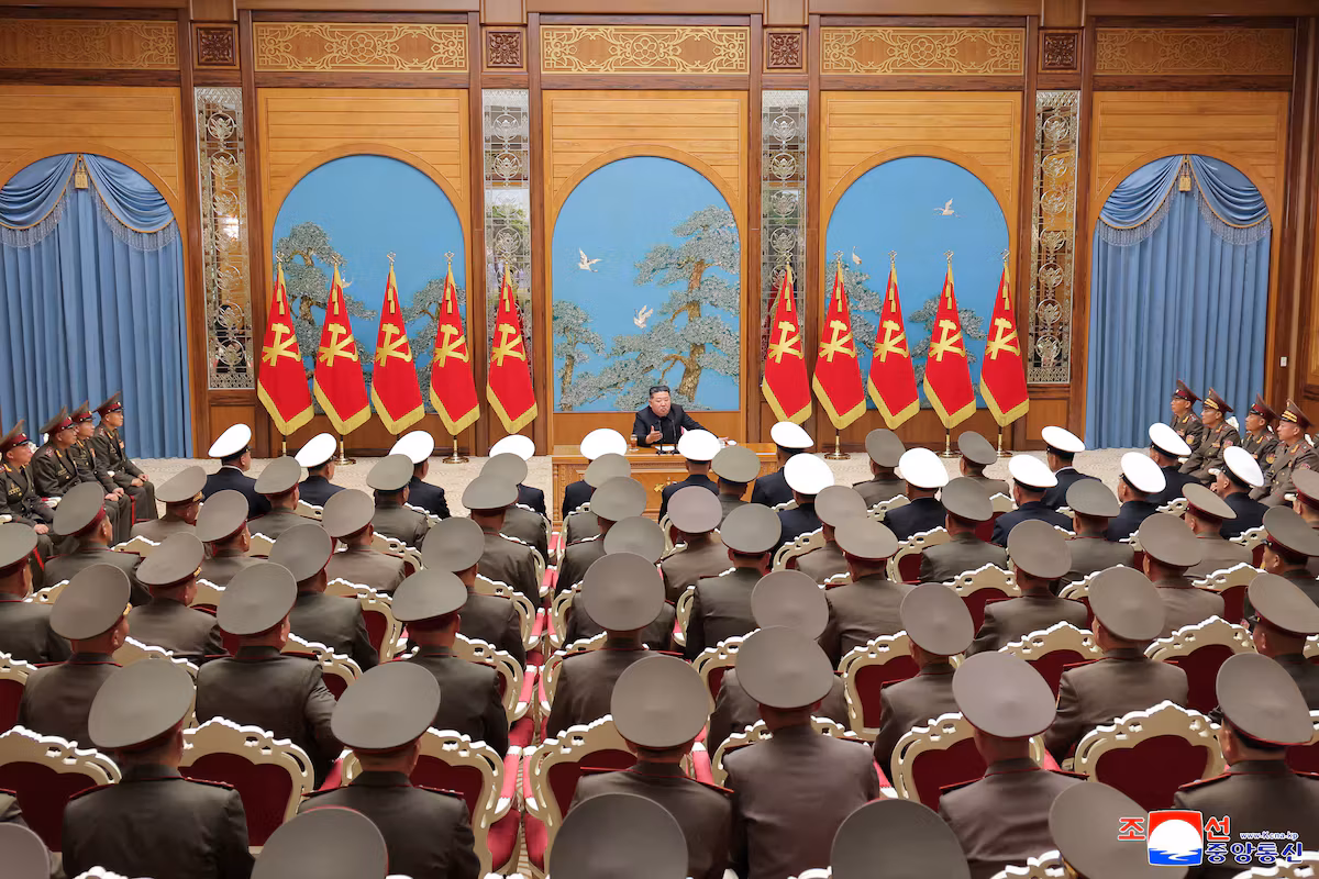 On the eve of Xi Jinping's visit, North Korea asserts that it will never renounce nuclear weapons.
