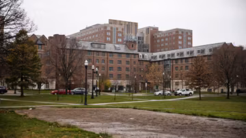 Abus sexuels à l’université d’État de l’Ohio : un accord historique de 100 millions de dollars avec près de 300 victimes