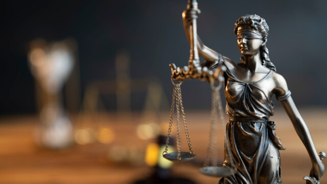 Amiens : la perpétuité pour un homme reconnu coupable du meurtre de sa compagne, de son fils et de sa belle-sœur