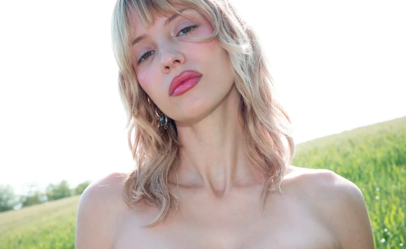 Angèle dévoile le titre de son nouvel album et confirme son grand retour musical