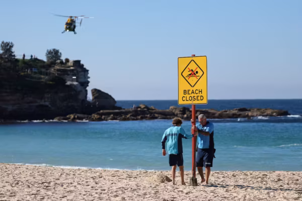 Après une violente attaque de requin, l’Australie envisage d’assouplir les règles sur les drones de surveillance