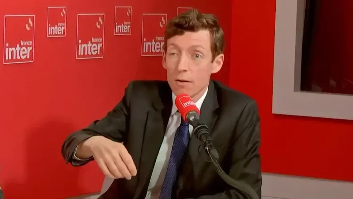 Baccalauréat: le ministre juge inadaptées les épreuves en pleine après-midi Baccalauréat: le ministre juge inadaptées les épreuves en pleine après-midi