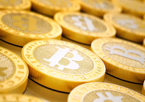 Bitcoin : la cryptomonnaie chute sous les 60.000 dollars, une première depuis octobre 2024