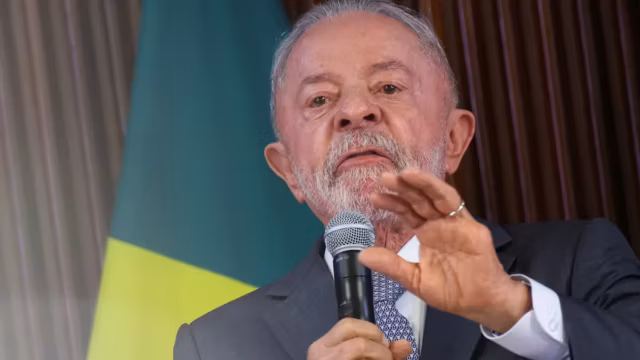 Brésil : Lula creuse l’écart sur Flávio Bolsonaro à l’approche de la présidentielle, selon un sondage — photo