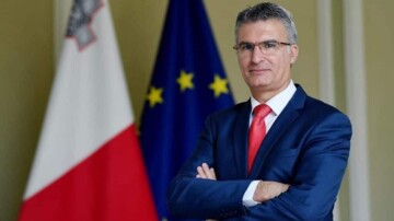 Carmelo Abela, un homme de consensus à la tête du Parlement maltais