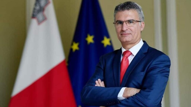 Carmelo Abela, un homme de consensus à la tête du Parlement maltais