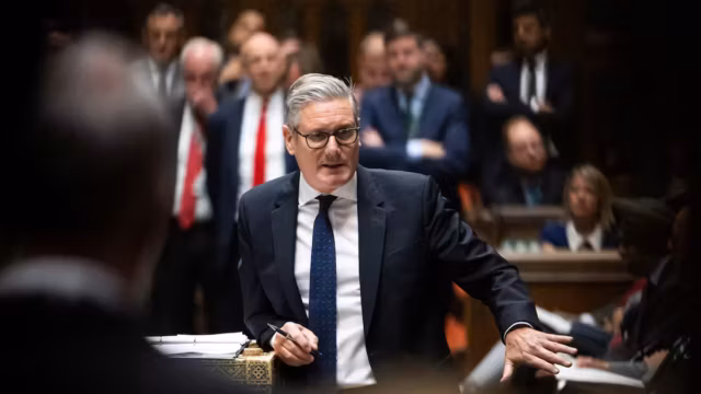 Coup de filet spectaculaire dans la Manche : les forces britanniques arraisonnent un pétrolier lié à la « flotte fantôme » russe