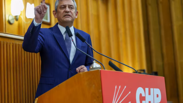 Crise politique majeure en Turquie : l’opposition du CHP se déchire entre deux directions rivales — photo
