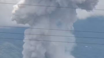 Des témoins racontent la dévastation causée par l'explosion meurtrière au Myanmar