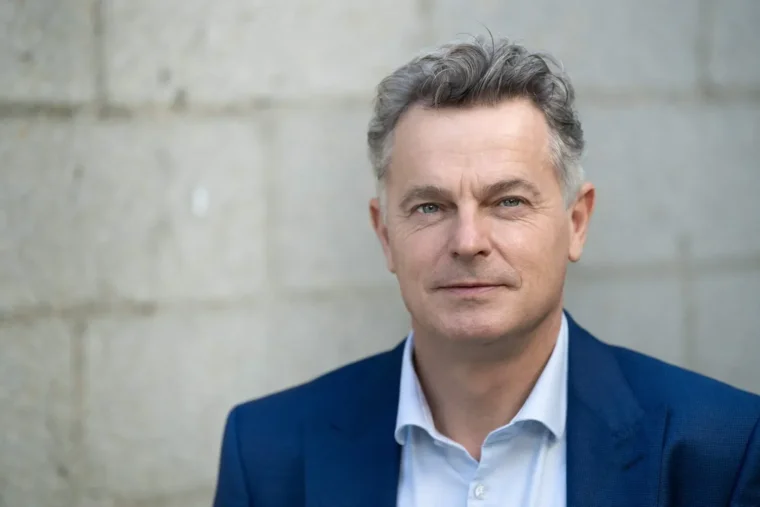 Fabien Roussel veut 60 000 policiers de plus et prépare sa candidature