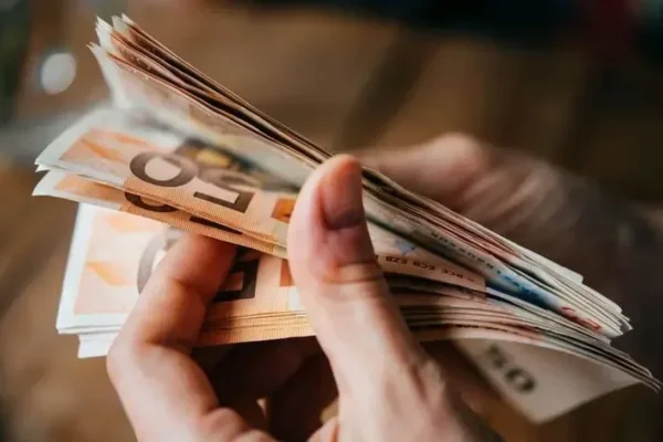 Fonction publique : 862.000 agents recevront une indemnité après la hausse du Smic