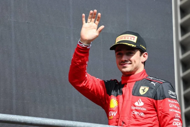 Formule 1 : Charles Leclerc prolonge son contrat avec Ferrari avant son Grand Prix à domicile