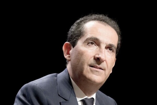 Patrick Drahi cède SFR et quitte la France après douze ans à la tête de l'opérateur