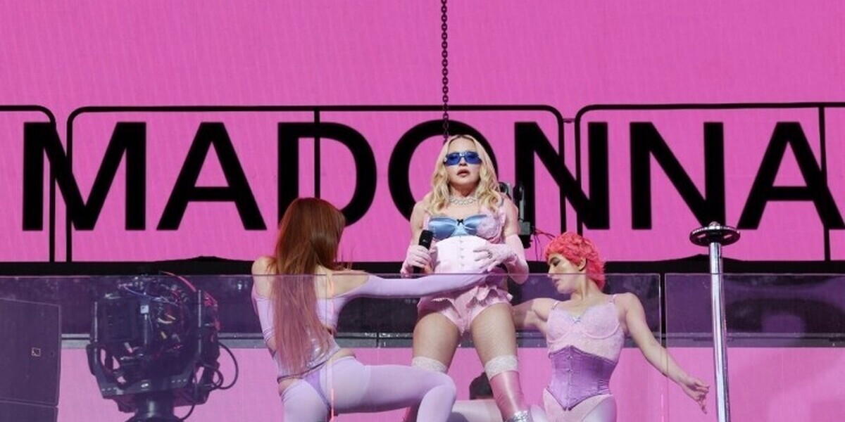 Madonna transforme Times Square en dancefloor géant pour lancer le mois des fiertés