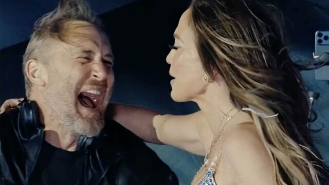 David Guetta électrise le Stade de France avec Jennifer Lopez et Akon en invités surprise