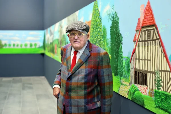 David Hockney, géant du pop art et peintre de la lumière, s'est éteint à 88 ans