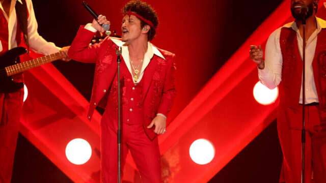 Bruno Mars au Stade de France : un show millimétré… mais une partie du public est restée à distance