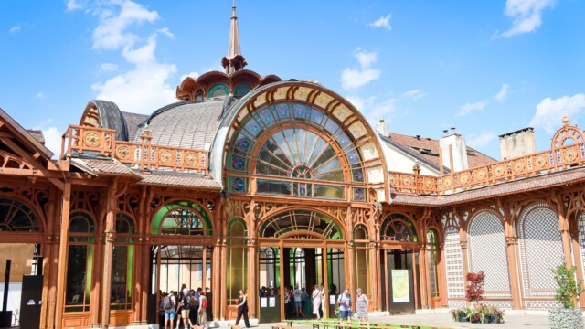À Évian, la buvette Cachat, chef-d’œuvre de l’Art nouveau thermal français, rouvre après sept ans de travaux