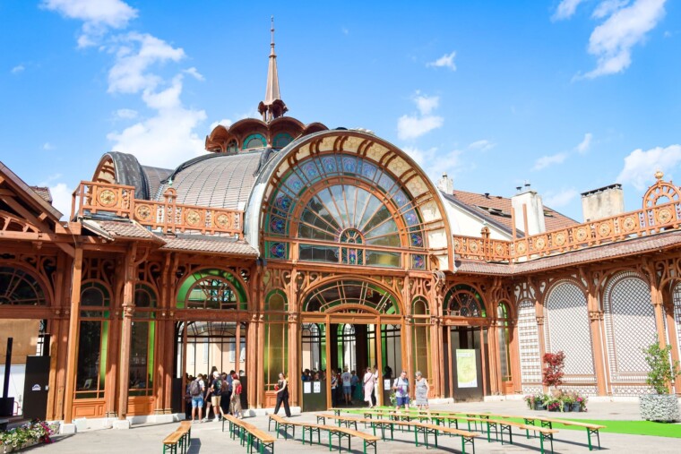 À Évian, la buvette Cachat, chef-d’œuvre de l’Art nouveau thermal français, rouvre après sept ans de travaux