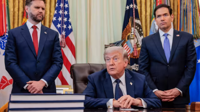 Iran et Israël : des divergences apparaissent entre J.D. Vance et Marco Rubio au sein de l’administration Trump
