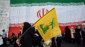 Iran réaffirme son soutien au Hezbollah et complique les efforts de cessez-le-feu au Moyen-Orient
