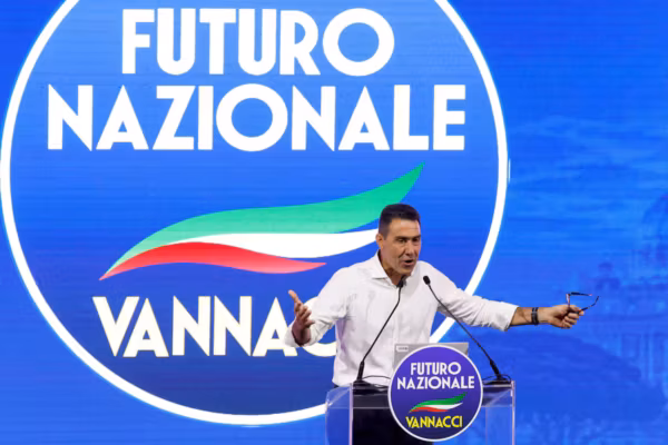 Italie : le général Vannacci lance son parti d’extrême droite et bouscule les plans de Giorgia Meloni